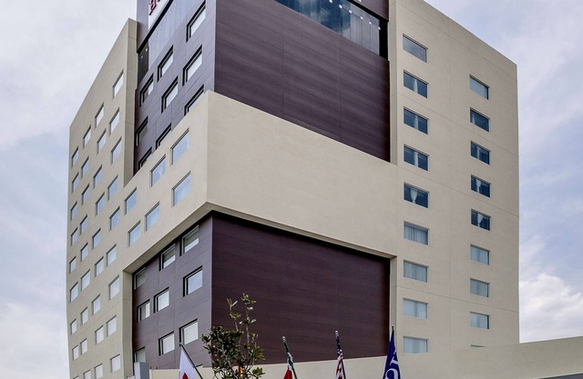 HS HOTSSON Hotel Irapuato