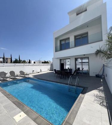 Hubstay - Seaview Villa Oriana in Larnaca, 10 min Walk to the Beach