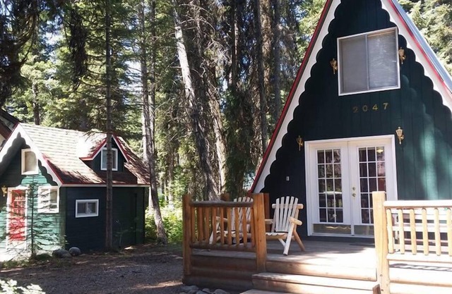 Huckleberry Hideaway: Auténtica aventura en cabina, a pasos del lago Payette