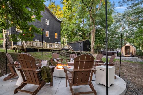 Hudson Valley Hot Tub Sauna Fire Pit Games