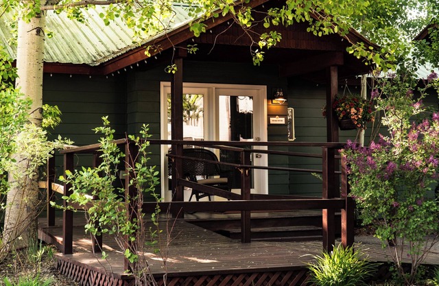 Huff House Inn
