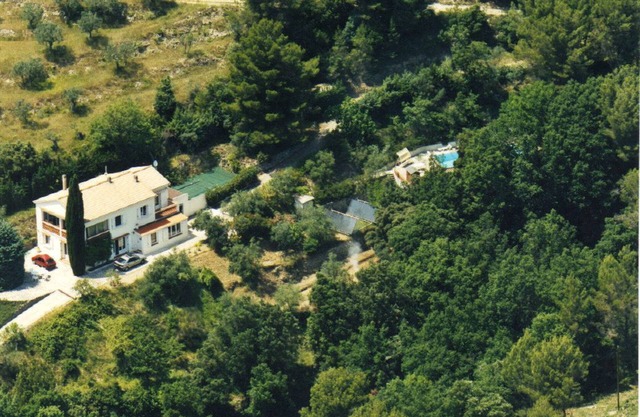 Huge 12x5m saltpool. Unique 8000m2 naturist property, 5min to Callas square .