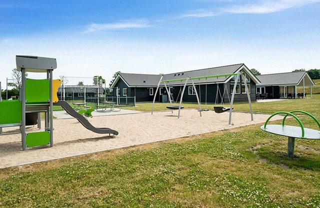 Gran casa de vacaciones para grandes grupos de vacaciones en el idílico Grenå en el Mar Báltico