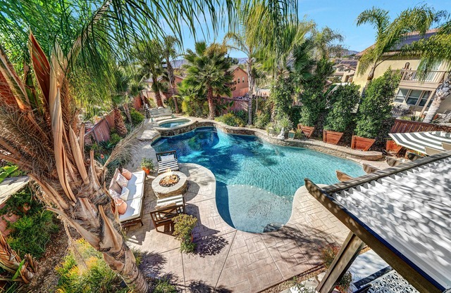 Gran piscina / spa HOME cerca de las bodegas de Temecula 5 dormitorios, 3 baños completos, capacidad para 12