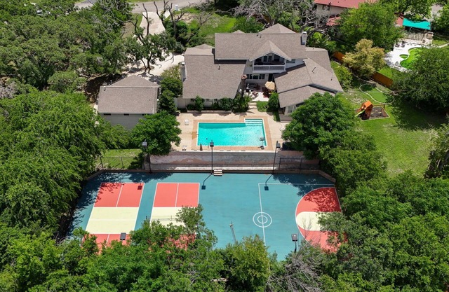 Sleeps 26~Pool~Sports Court~Theater~Putt Putt
