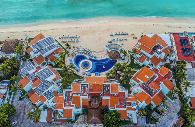 Gran condominio frente al mar en Playacar con capacidad para 8 personas. NUEVOS PRECIOS MÁS BAJOS