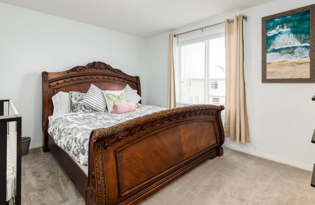 HugePatio✔OutsideFurniture✔BBQ✔Spacious✔King✔Parking✔W/D