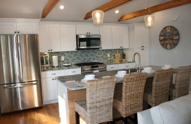 Tranquil Cottage With River Views