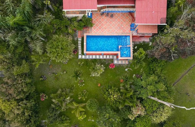 Hummingbird House Panama
