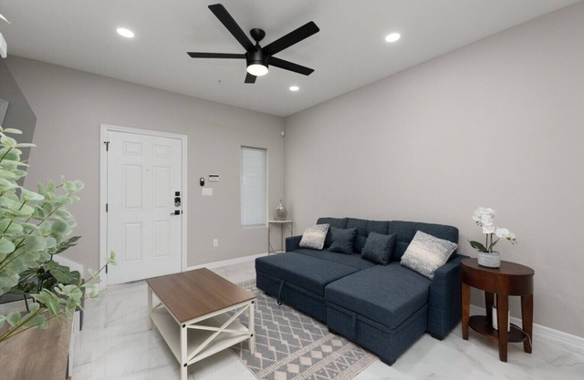 Hummingbird Haven 11 with 2Bed 2.5Bath and Patio