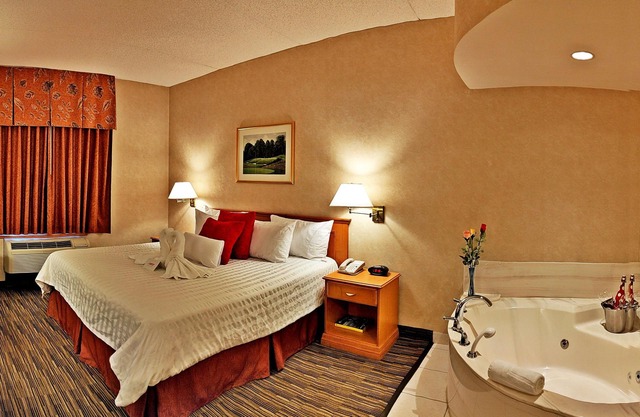 Humphry Inn & Suites