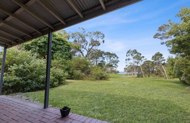 Huon - Waterfront Retreat: Secluded lodges perfect for nature lovers