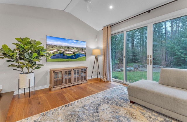 Huron Woods Holiday House-High End Luxury!