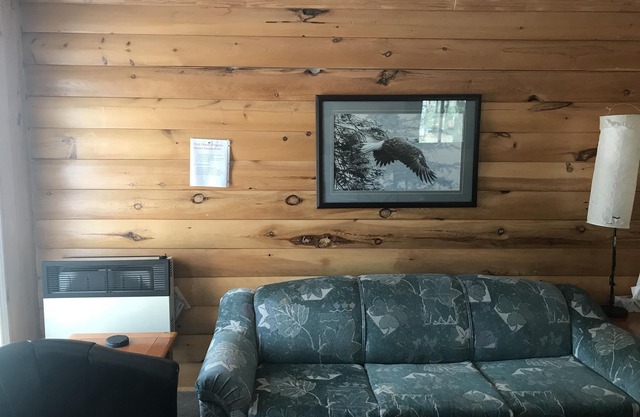 Hush Lodge & Cottages