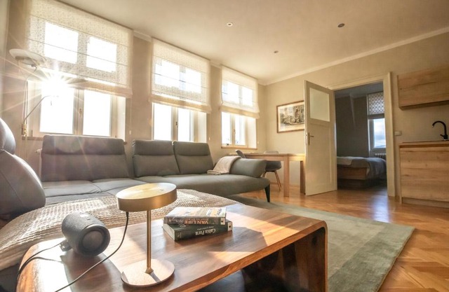 Husova 87 Rosewood Suite