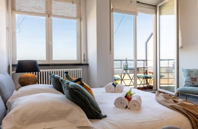 Huswell - Beautiful spacious studio with frontal sea view