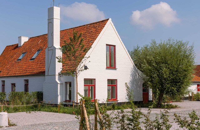 Huswell - House at ranch between Bruges and Damme