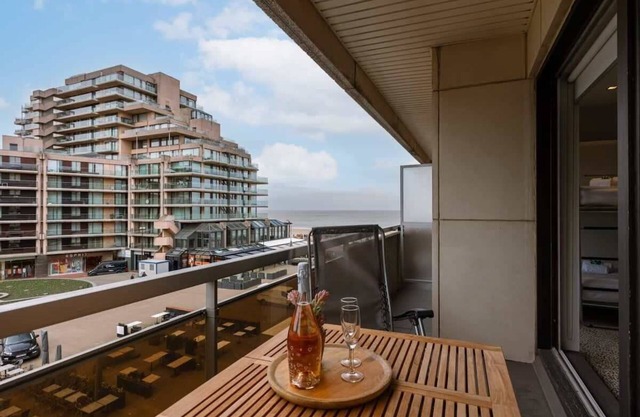 Huswell - Modern apartment in centre with parking