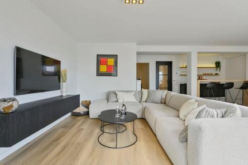 Huswell - Stunning modern apartment with terrace and parking