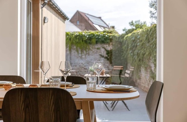 Huswell - Vacation home 'Valkehuisje' in Poperinge