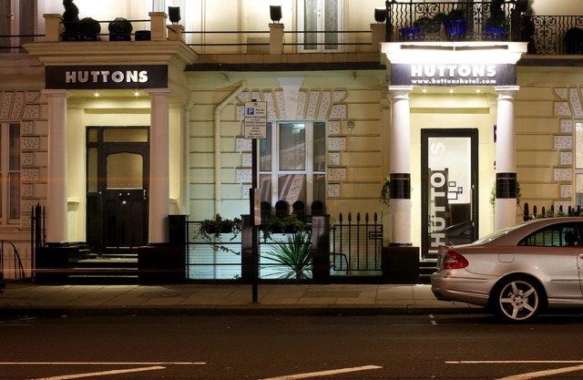 Huttons Hotel, Victoria London