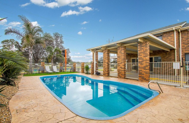 Hybiscus Waterfront Apartments