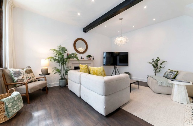 Hyde Park Townhouse (THP510)