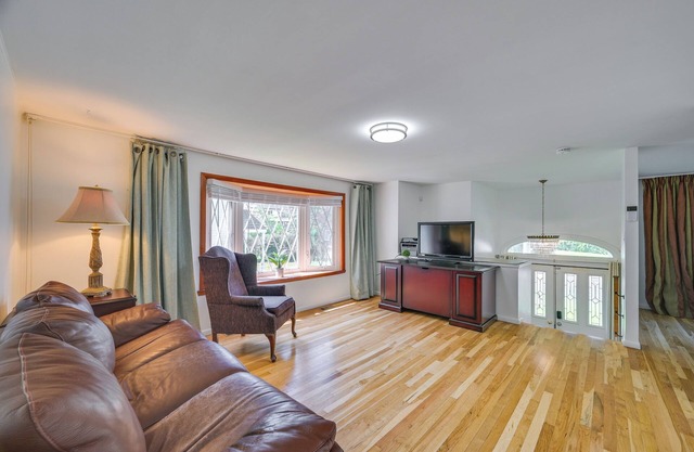 Hyde Park Vacation Rental ~ 11 Mi to Boston!