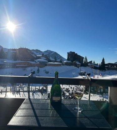 Hygge Ski-in-Ski-out med udsigt