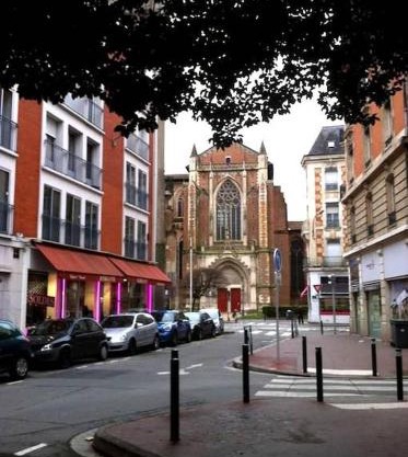 Hyper-Centre historique avec possibilité de réservation parking