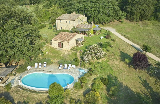 I Caprioli and La Ginestrella in Tuscany country