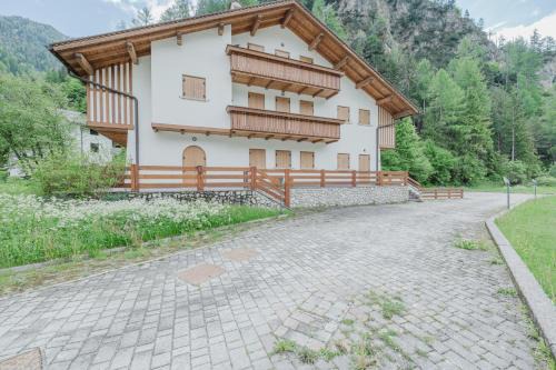 I Folli di Alleghe Apartment - Parking & Wi-Fi
