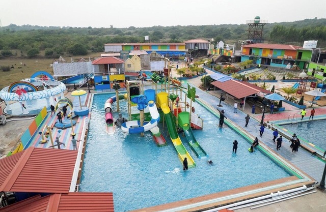 I-ROOMZ SSB Kingdom - Water Kingdom in Cuttack