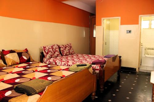 I-ROOMZ Surya Deluxe Lodge