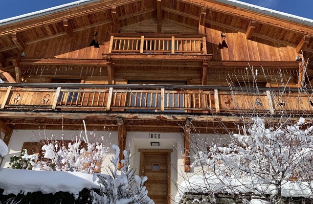 IBEX CHALET frente al Mont-Blanc y ski-in ski-out