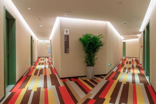 Ibis Beijing Daxing Xingguang Film and Television City Hotel