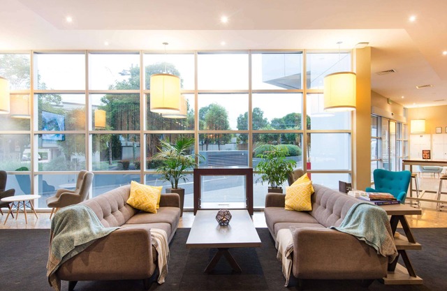ibis Melbourne Glen Waverley