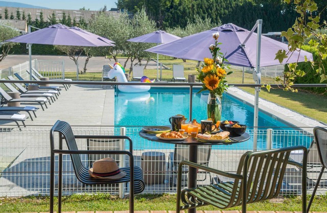 ibis Styles Pertuis Luberon