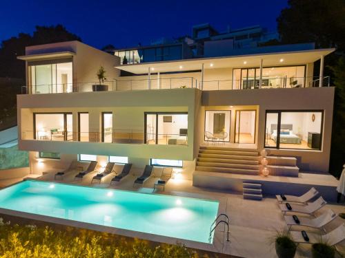 Ibiza Town Modern Villa Sleeps 10