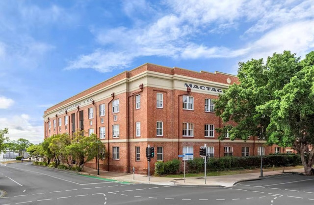 Iconic Woolstore Apartment in Teneriffe, Brisbane