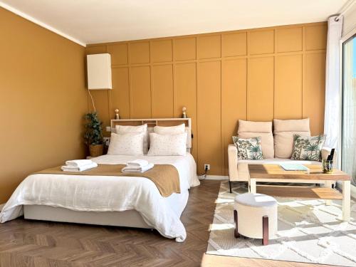 Idéal couple - La Petite Oasis - 10min à pieds du centre ville & plage - 2km du Centre Juno Beach - 23min du Mémorial de Caen - wifi gratuit