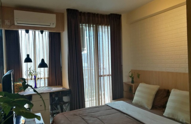 Agradable habitación acogedora del estudio Tifolia en Kelapa Gading