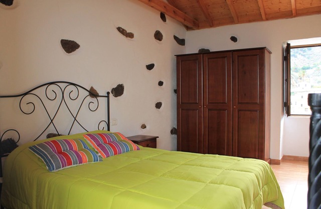 Casa ideal parejas con hermosas vistas al pueblo, excelente para senderistas.
