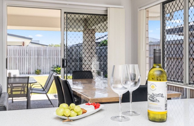 Ideal for Tradies and Nurses