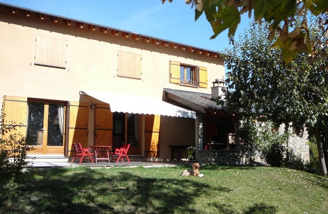 Hermosa casa 8 pers con jardín en ERR cerca de España
