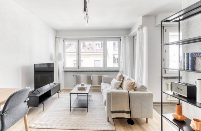Ideal Iselin 2 Room w/ Storage, 1min to Local Market, by Blueground
