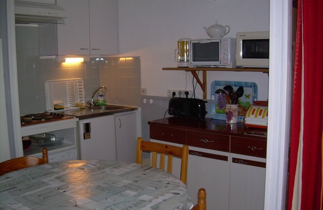 Ideal stay in the heart of Gourette, 50m from the slopes