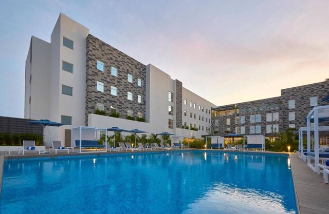 Ideal Stopover Suite w/ Kitchenette & Breakfast l Near Central Cancún Sights