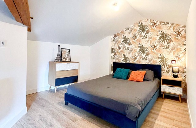 Ideal T3 Duplex Plein Centre - 8 min du Puy du Fou