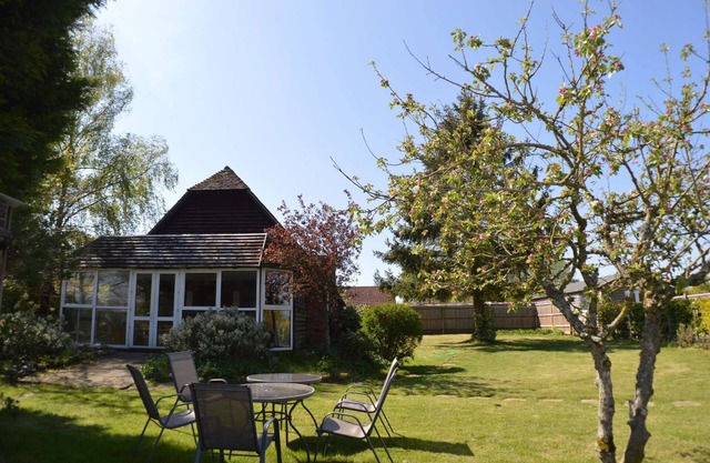 Landews Meadow Cottages, Hop Cottage